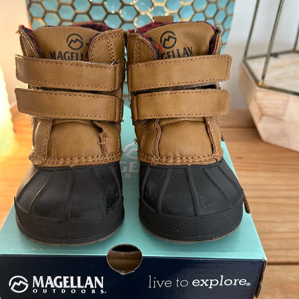 Magellan Outdoors Toddler Winter boots